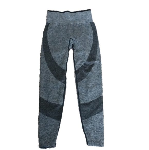 Pink Victoria’s Secret Leggings - Picture 1 of 6